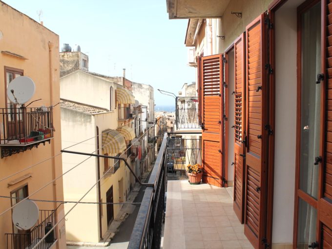 Appartamento in vendita a Castellammare del Golfo - centro storico Appartamento in vendita a Castellammare del Golfo - centro storico Indipendente Carducci Castellammare del GolfoIMG 0474 680x510 - Appartamento in vendita a Castellammare del Golfo - centro storico