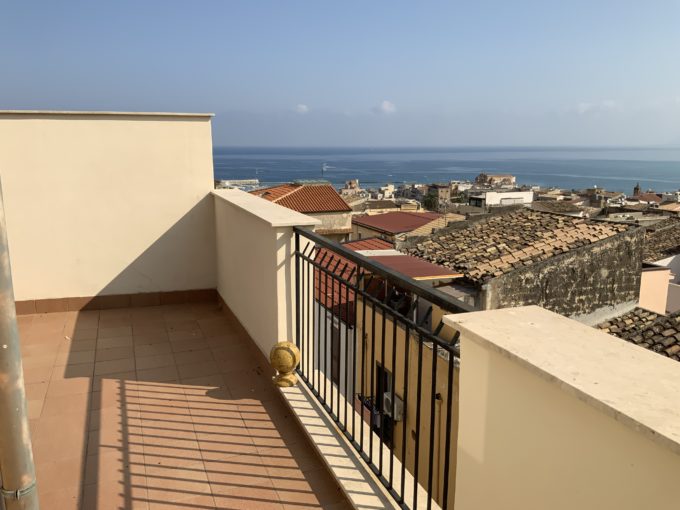 Casa in vendita nel centro storico a Castellammare del Golfo - via Guzzari Casa in vendita nel centro storico a Castellammare del Golfo - via Guzzari IMG 1321 680x510 - Casa in vendita nel centro storico a Castellammare del Golfo - via Guzzari