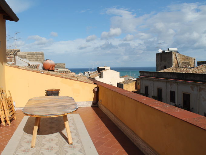 Appartamento in vendita in centro Castellammare del Golfo - Corso Garibaldi Appartamento in vendita in centro Castellammare del Golfo - Corso Garibaldi IMG 6640 680x510 - Appartamento in vendita in centro Castellammare del Golfo - Corso Garibaldi