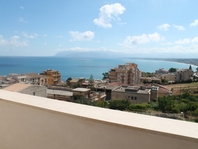 IMG 3506 terrazza vista 680x510 - Indipendente vista mare via Bengasi - Castellammare del Golfo